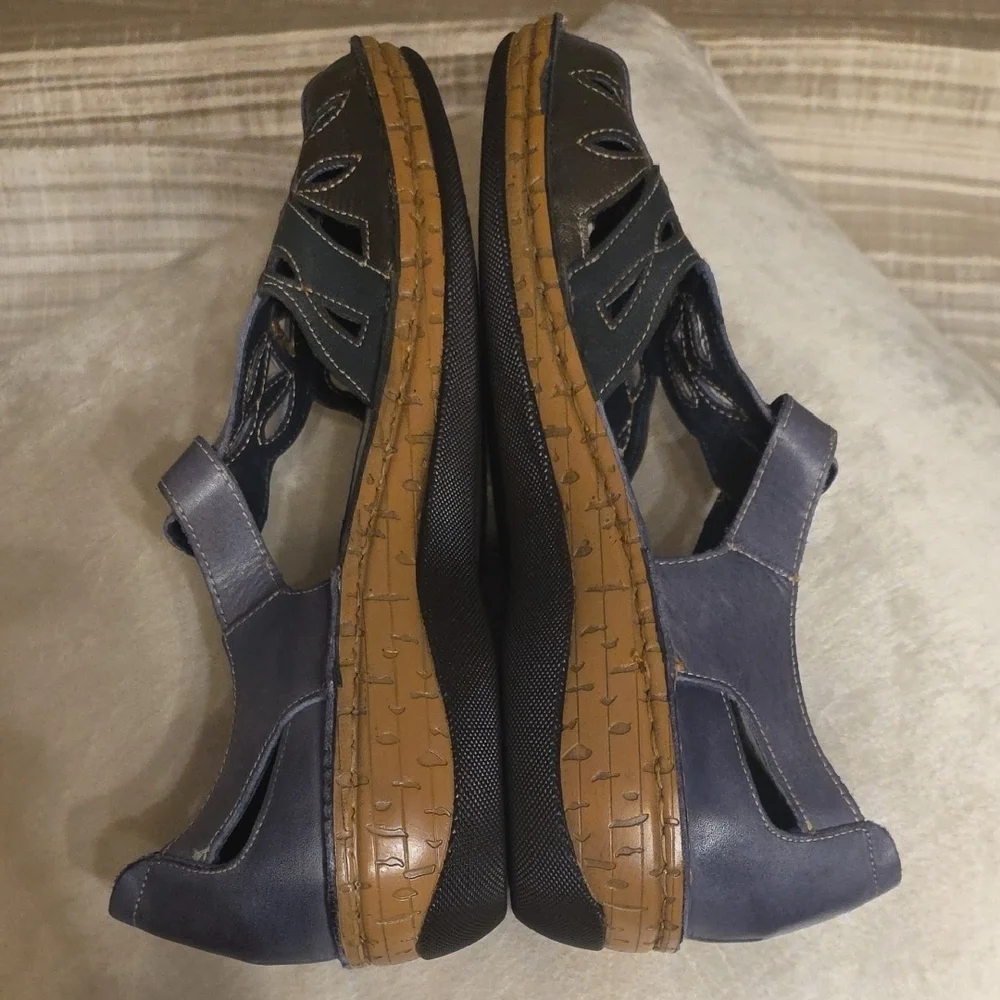 Propet Dark Blue and Silver Leather Sandals NWOT - Picture 6 of 15